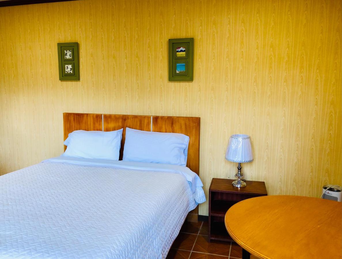 Quito Terrace Hostel Exterior photo