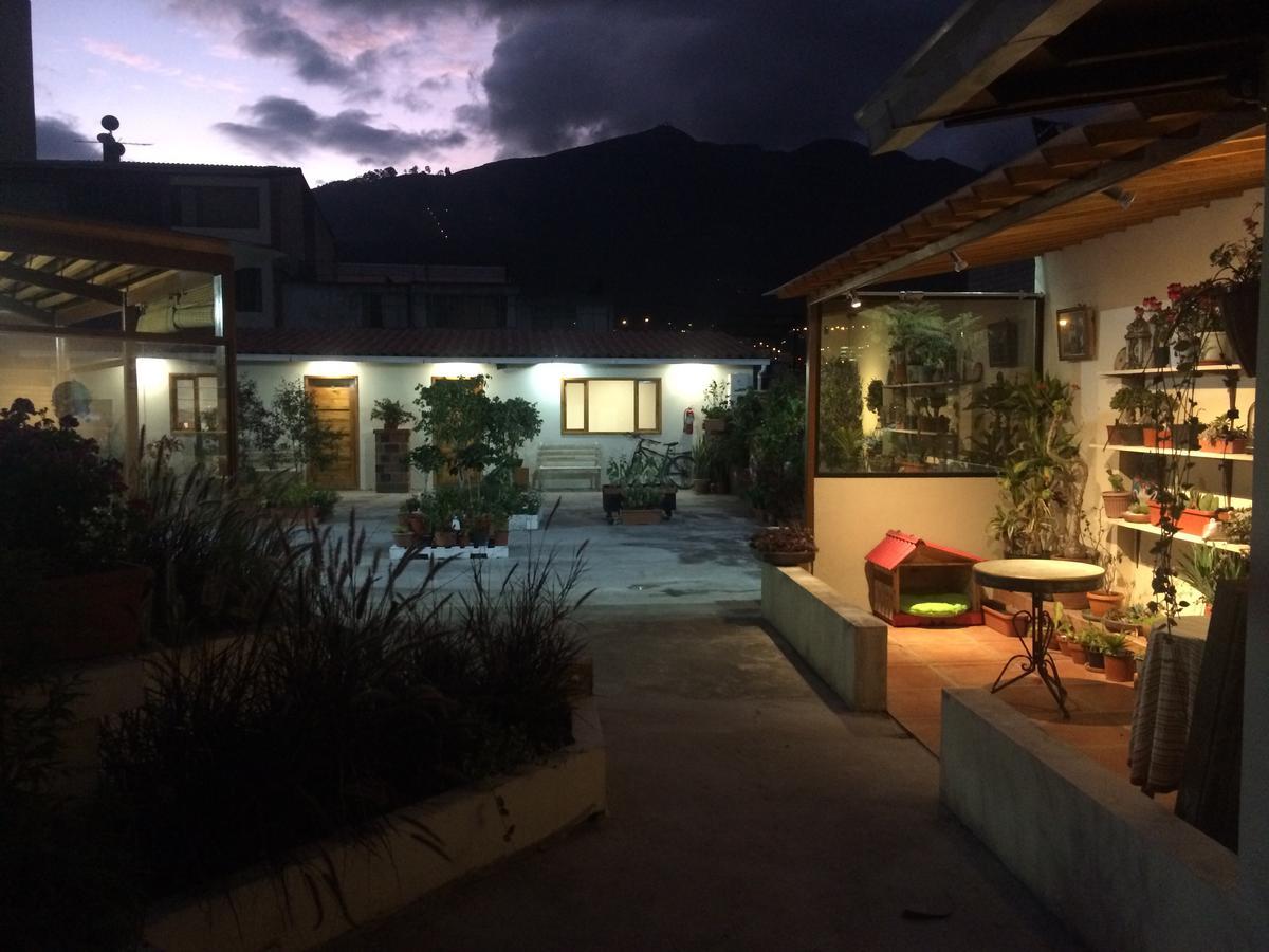 Quito Terrace Hostel Exterior photo