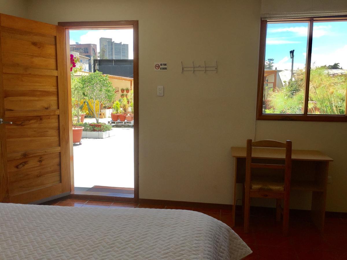 Quito Terrace Hostel Exterior photo